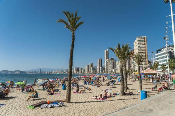 Junto Playa Levante con terraza Chill-Out-2 WCs-A ESTRENAR Gemelos 23 Benidorm Exterior foto